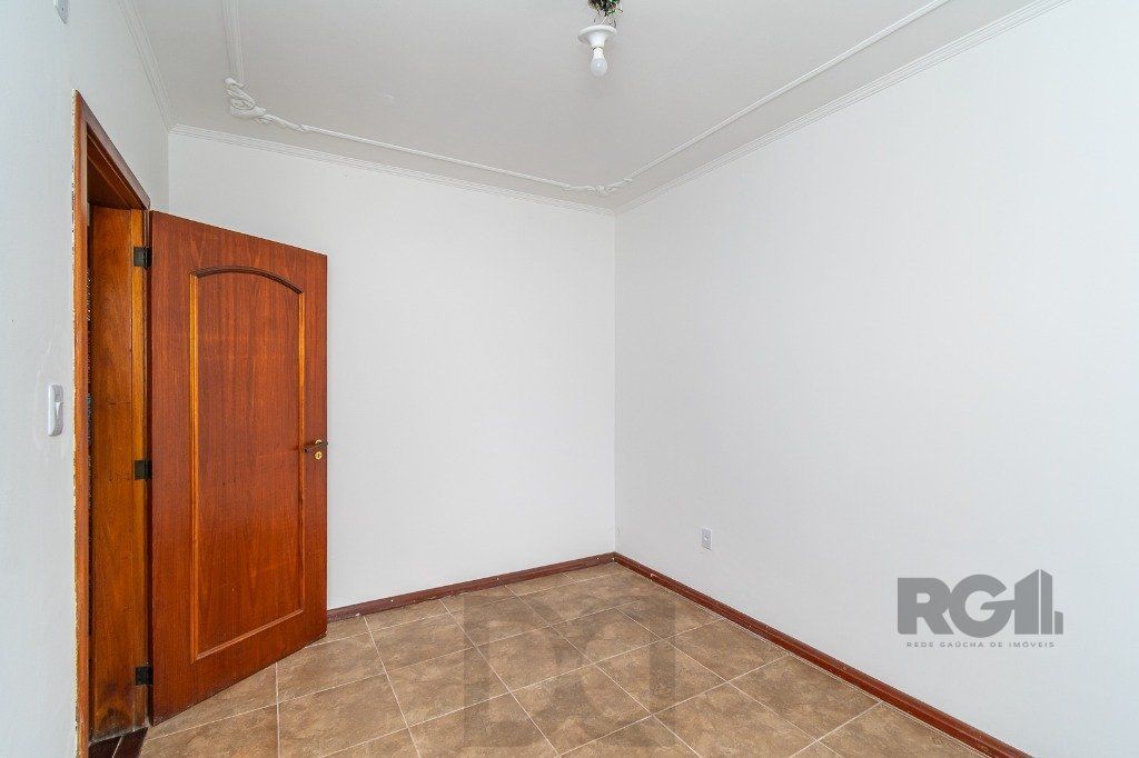 Casa no Jardim Itu com 6 dormitórios e 2 vagas e piscina — foto 22