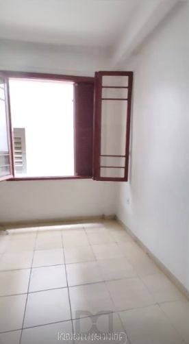 Apartamento no Centro de 3 dormitórios e dependência DESOCUPADO — foto 28