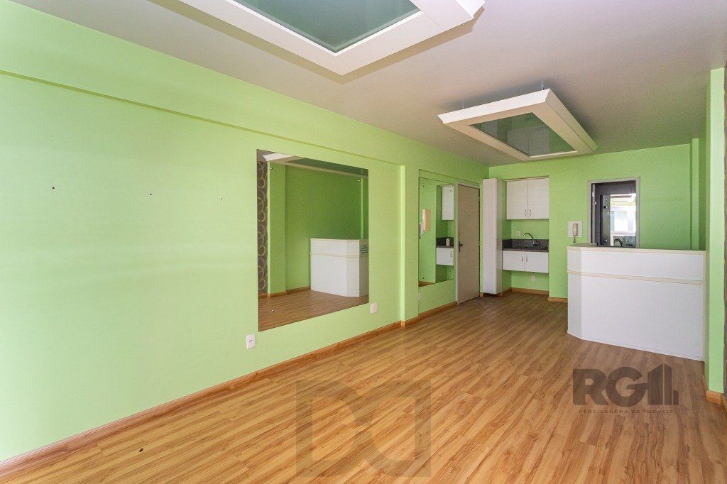 Sala comercial no Menino Deus desocupada — foto 2