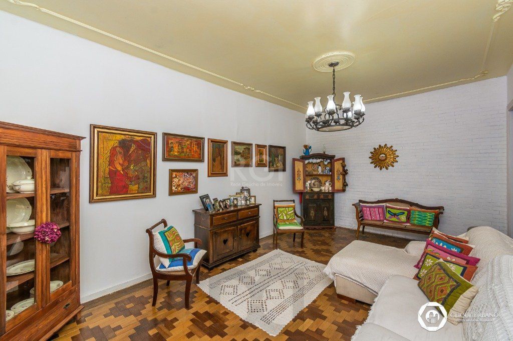 Casa para Venda de 3 dormitórios, no bairro Petrópolis — foto 5