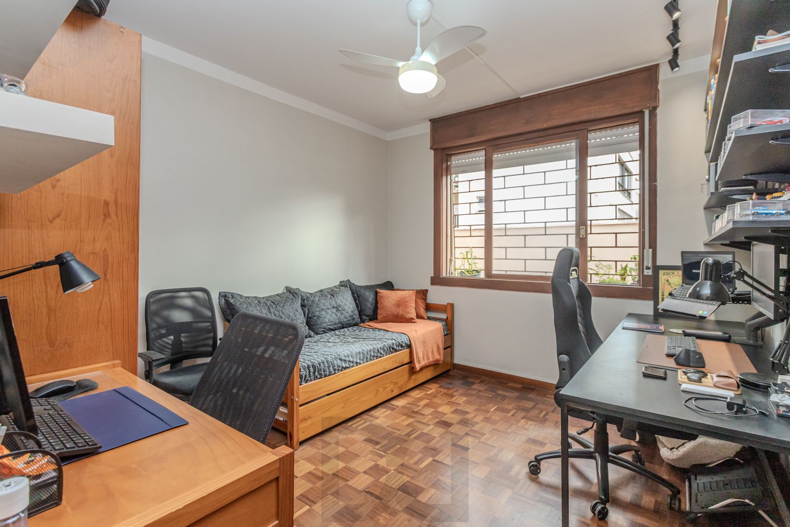 Apartamento de 3 dormitórios e vaga no bairro Petrópolis — foto 15