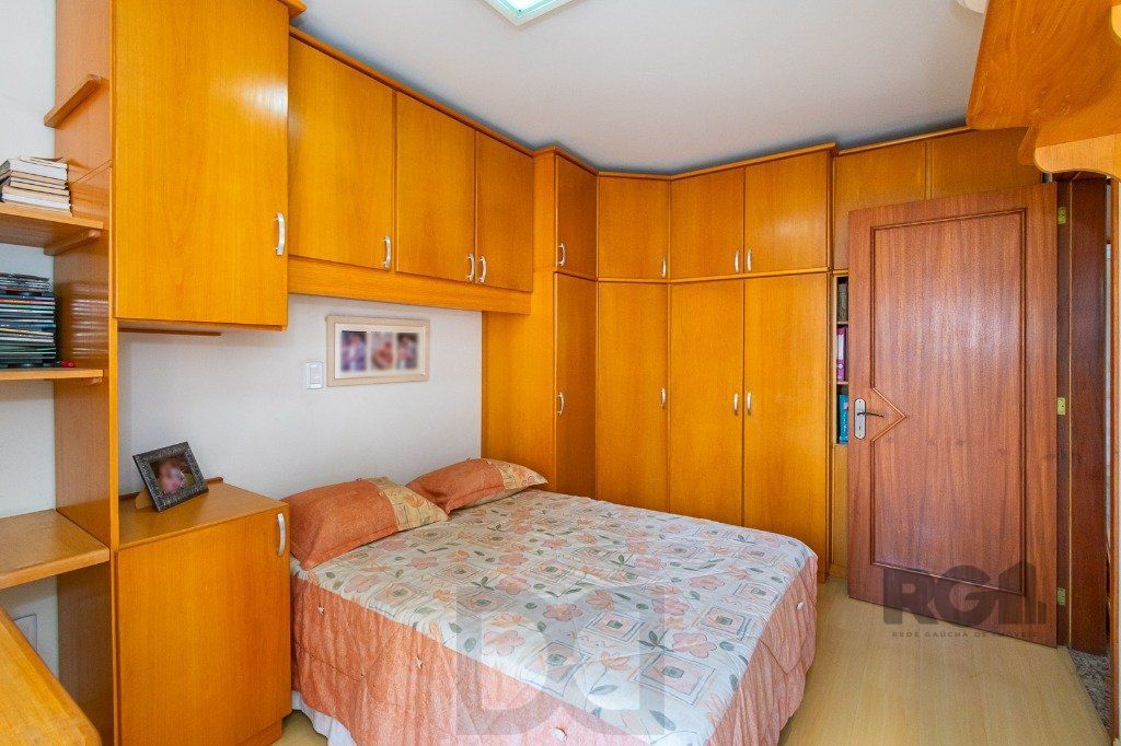 Casa em condominio no Sarandi de 3 dormitórios 2 vagas e infra DESOCUPADA — foto 13