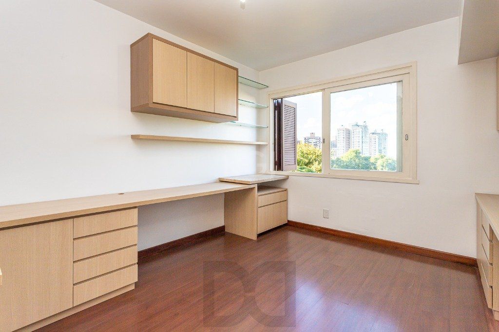 Apartamento no bairro Higienópolis com 190m² de 3 dormitórios e 2 vagas — foto 19