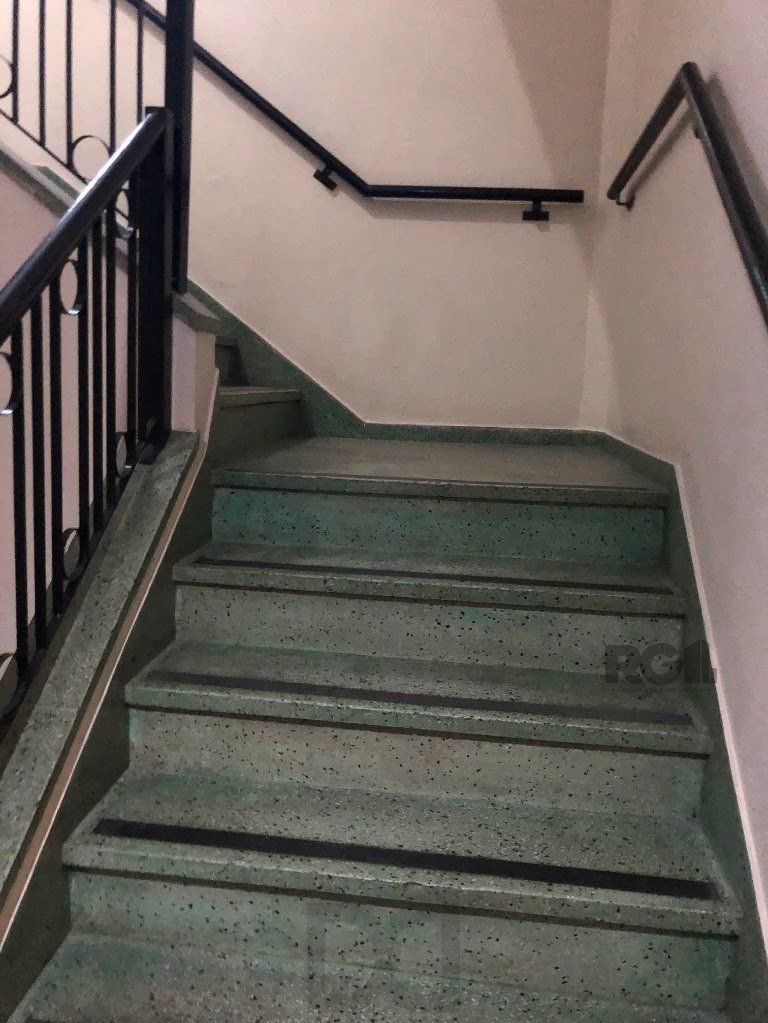 Apartamento no Passo D'areia de 2 dormitórios e vaga desocupado — foto 18