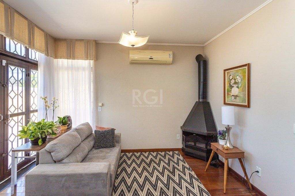 Casa no bairro Petrópolis de 3 dormitórios — foto 7
