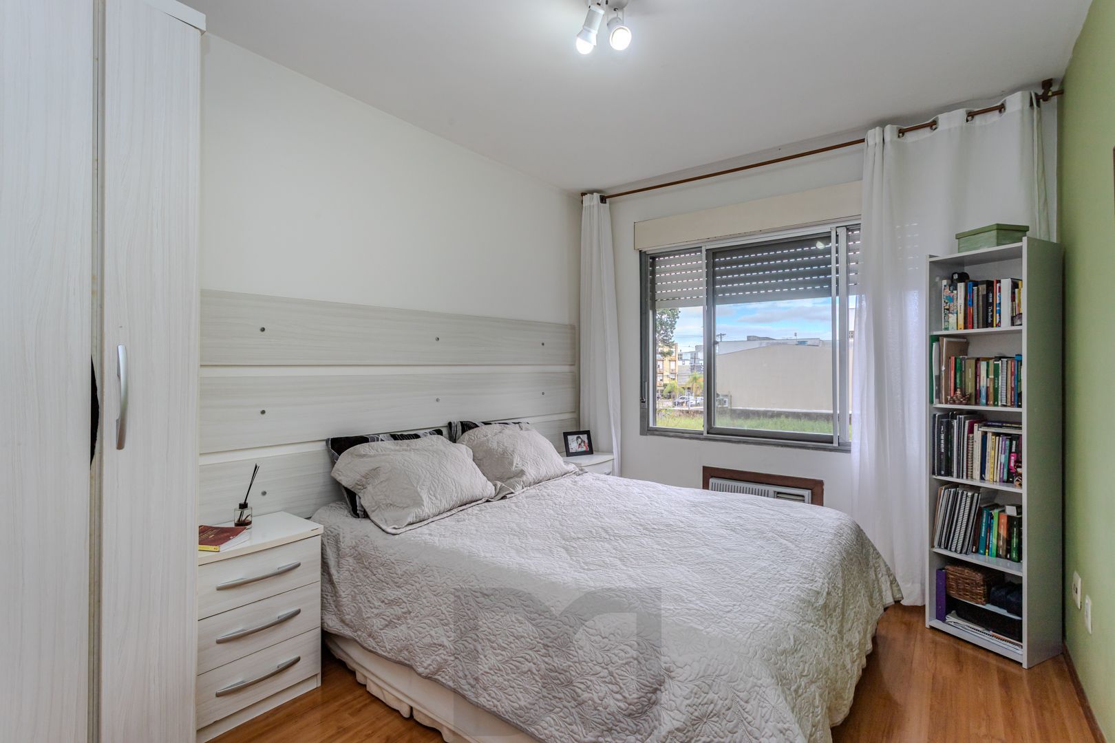 Apartamento de 2 dormitórios no bairro Cristal — foto 7