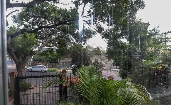 Apartamento na Medianeira de 2 dormitórios e vaga DESOCUPADO — foto 23