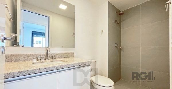Apartamento no bairro Auxiliadora de 2 dormitórios vaga e infra DESOCUPADO — foto 12