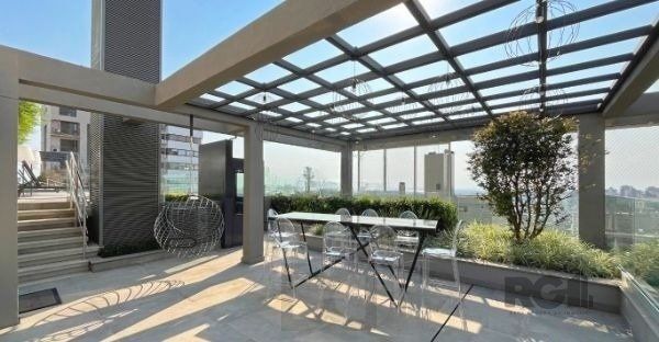 Apartamento no bairro Auxiliadora de 2 dormitórios vaga e infra DESOCUPADO — foto 24