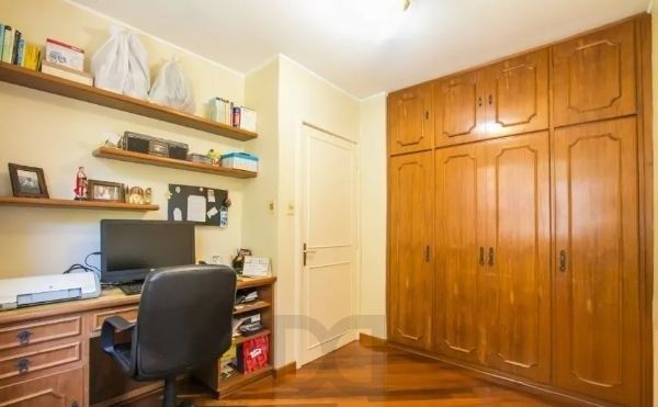 Casa sobrado no Petrópolis com 7 dormitórios e 4 vagas — foto 5