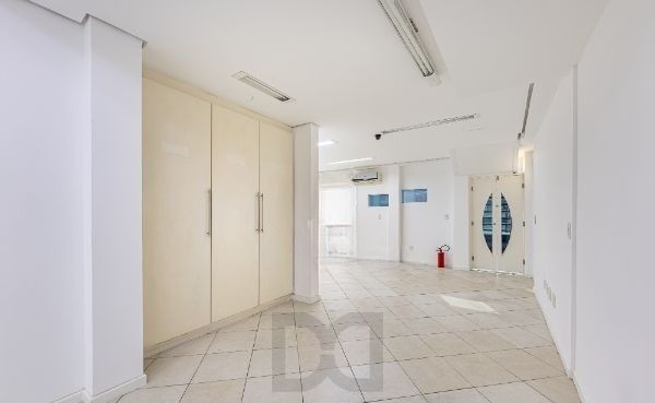 Prédio comercial com loja no bairro Rio Branco com 237m² — foto 6