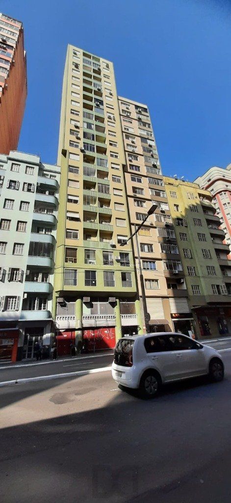 Apartamento no Centro de 1 dormitório semi mobiliado e REFORMADO — foto 24