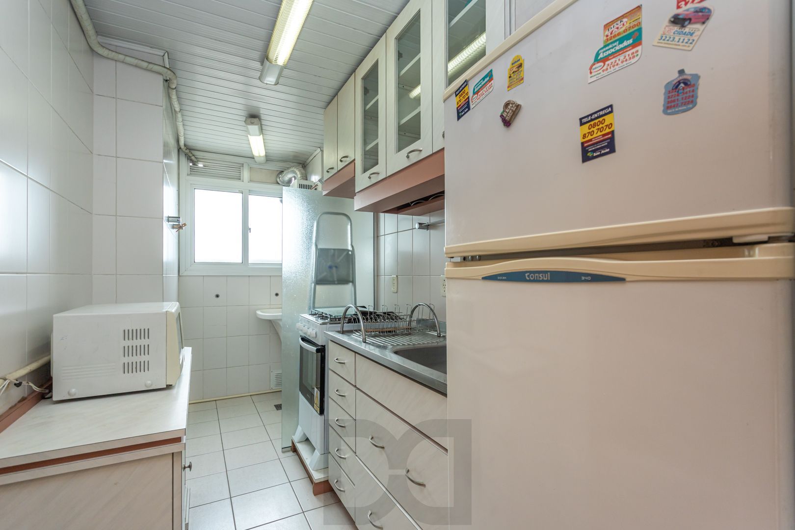 Apartamento na Cidade Baixa de 2 dormitórios e vaga DESOCUPADO — foto 22
