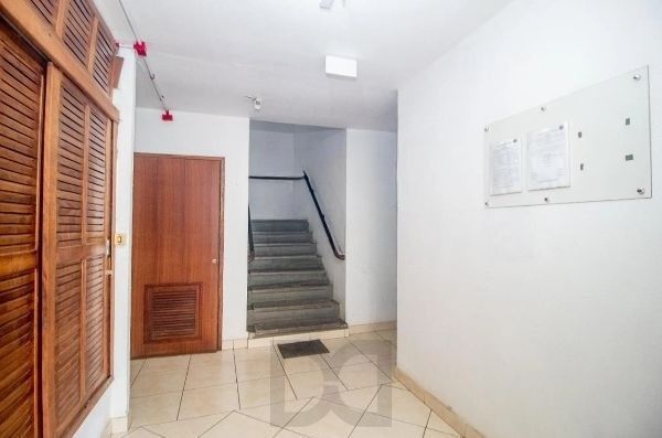 Apartamento no bairro Cavalhada de 1 dormitório *vaga rotativa DESOCUPADO — foto 11
