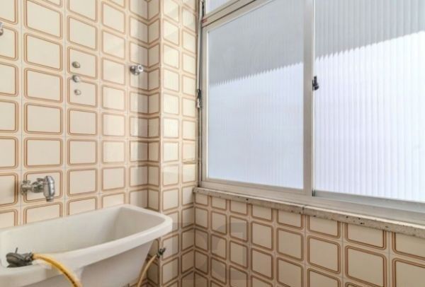 Apartamento no bairro Floresta de 1 dormitório DESOCUPADO — foto 12