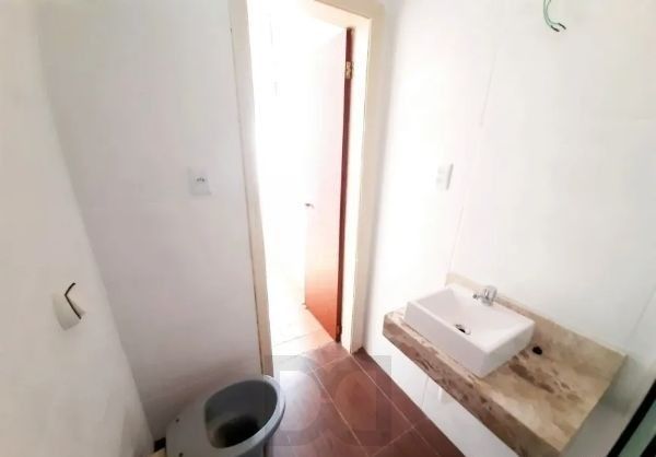 Apartamento no Petrópolis de 3 dormitórios e 2 vagas DESOCUPADO — foto 10