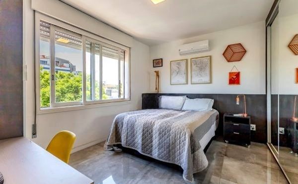 Apartamento na Cidade Baixa de 1 dormitório e dependência REFORMADO — foto 14