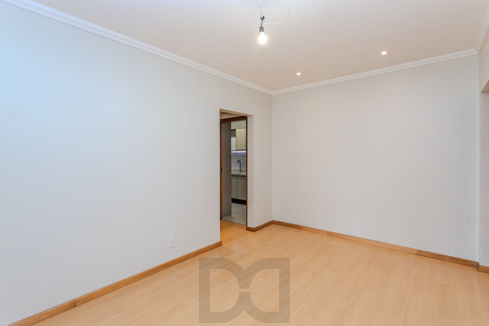 Apartamento no bairro Petrópolis de 2 dormitórios térreo com pátio DESOCUPADO — foto 6