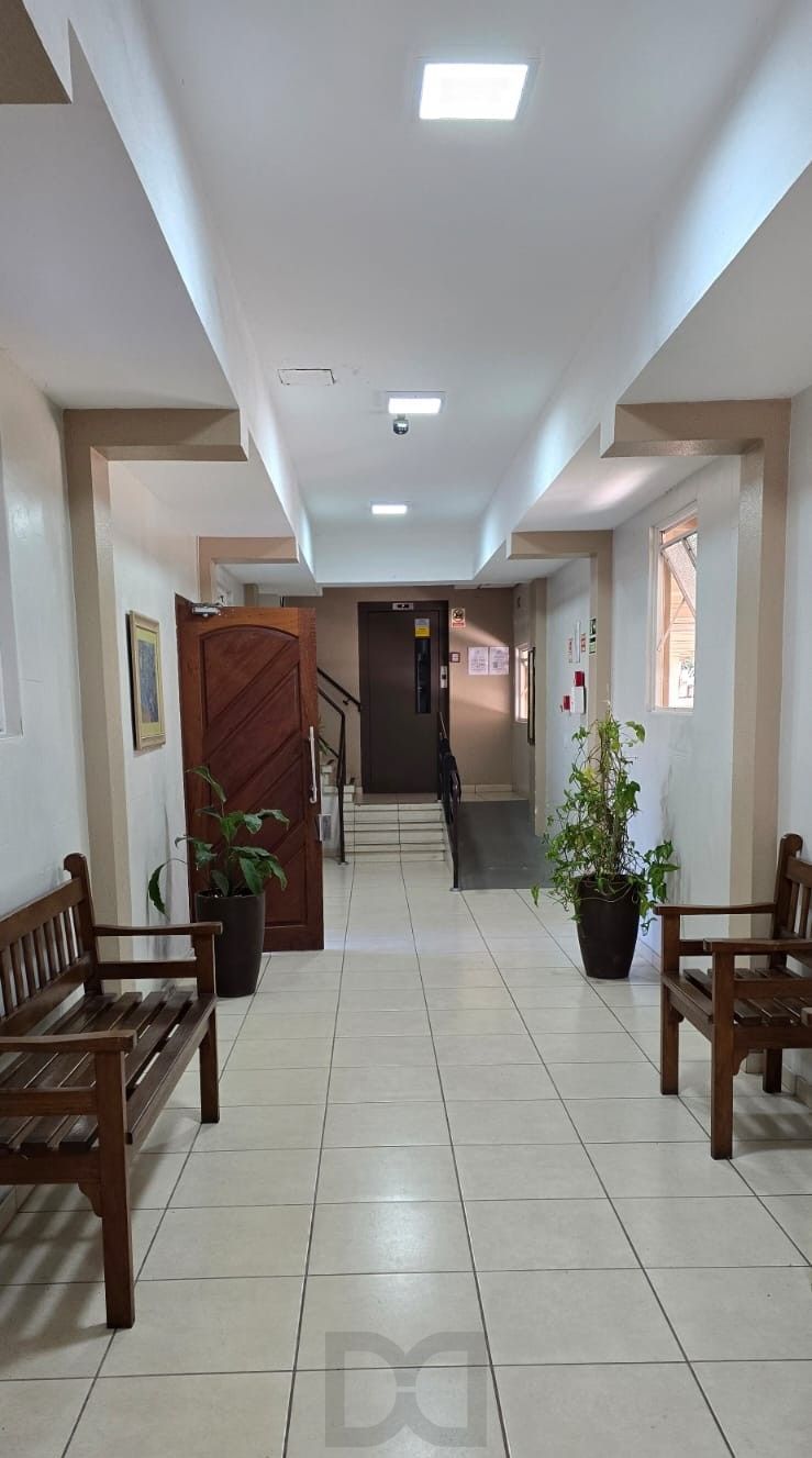 Apartamento no Passo D'areia de 1 dormitório e vaga DESOCUPADO — foto 12