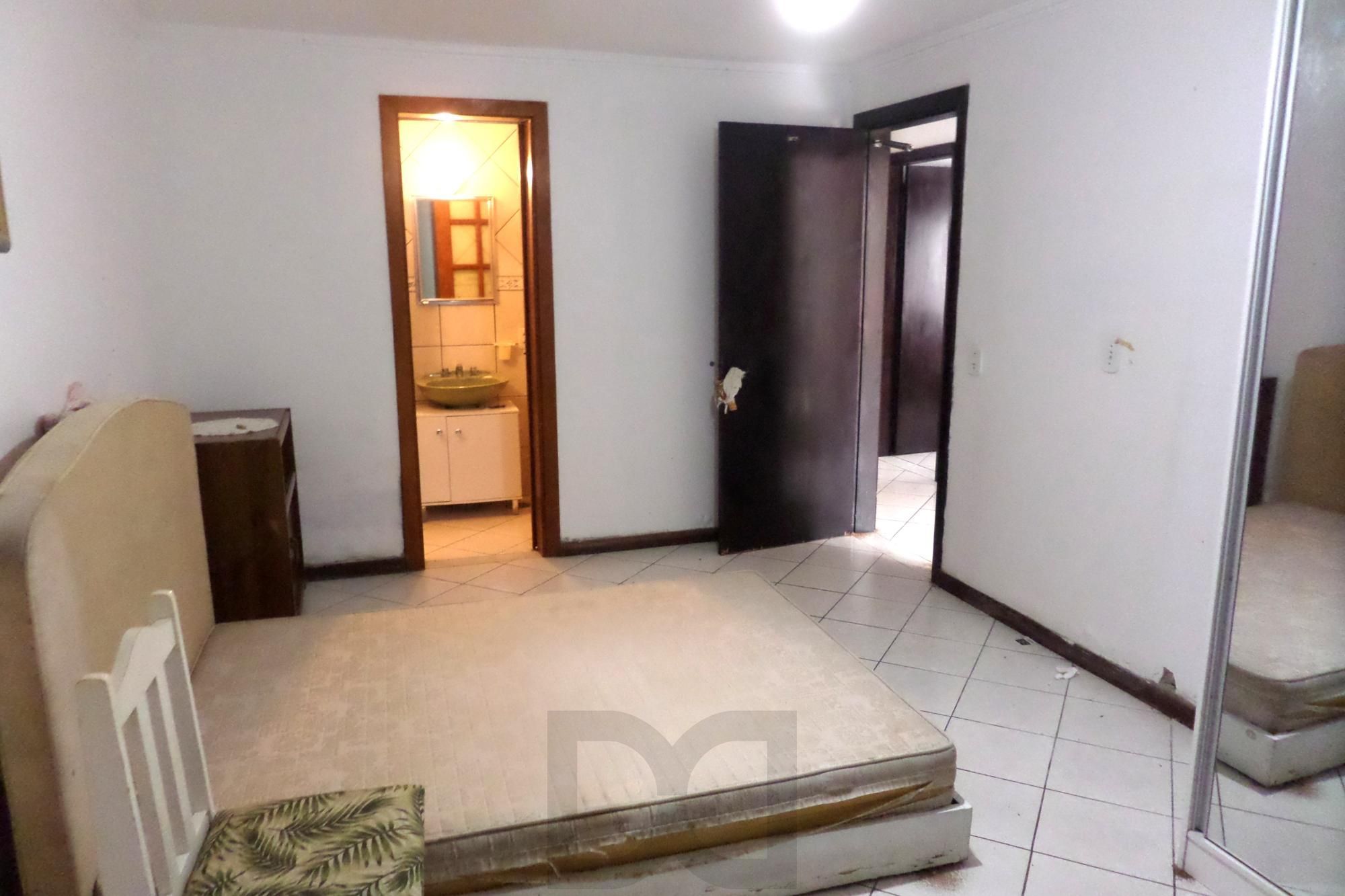 Casa no bairro Ipanema de 3 dormitórios e 2 vagas DESOCUPADA — foto 16