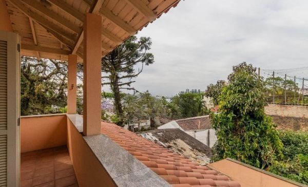 CASA DESOCUPADA E SEMI MOBILIADA, COM SUÍTE MASTER, SACADA, VISTA PANORÂMICA, EM AMPLO TERRENO NO SANTA TEREZA — foto 18