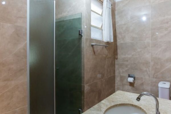 Apartamento no bairro Vila Ipiranga de 2 dormitórios e vaga DESOCUPADO — foto 14