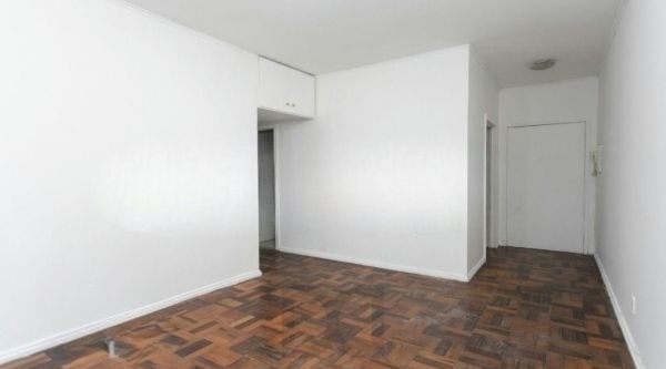 Apartamento no bairro Santa Cecilia de 2 dormitórios DESOCUPADO — foto 3