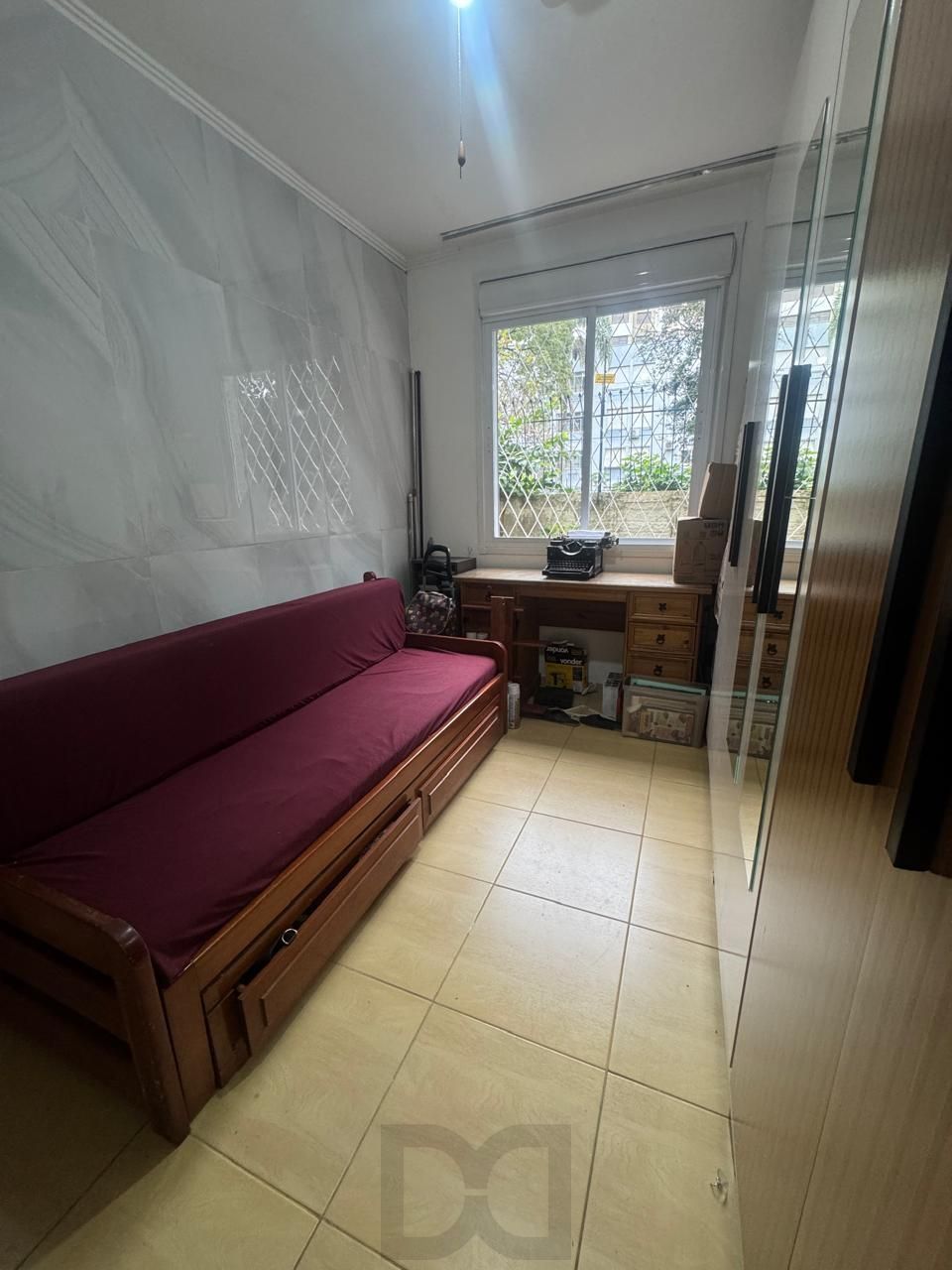 Apartamento térreo de 2 dormitórios, Menino Deus DESOCUPADO — foto 5