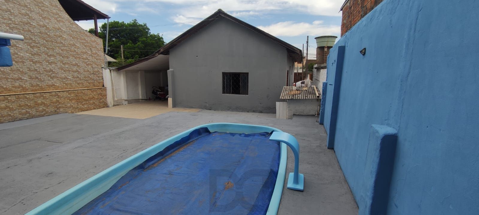 Casa no Sarandi de 2 dormitórios e pátio com piscina — foto 2