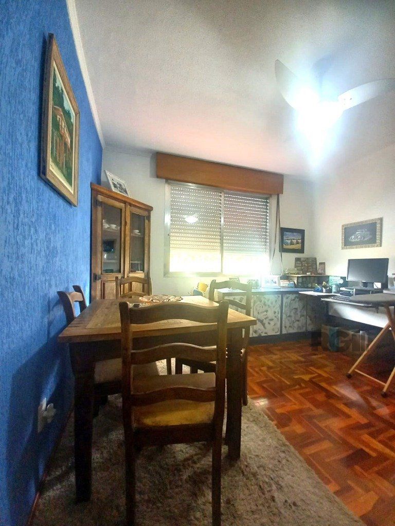 Apartamento no Passo D'areia de 1 dormitório MOBILIADO E DESOCUPADO — foto 2