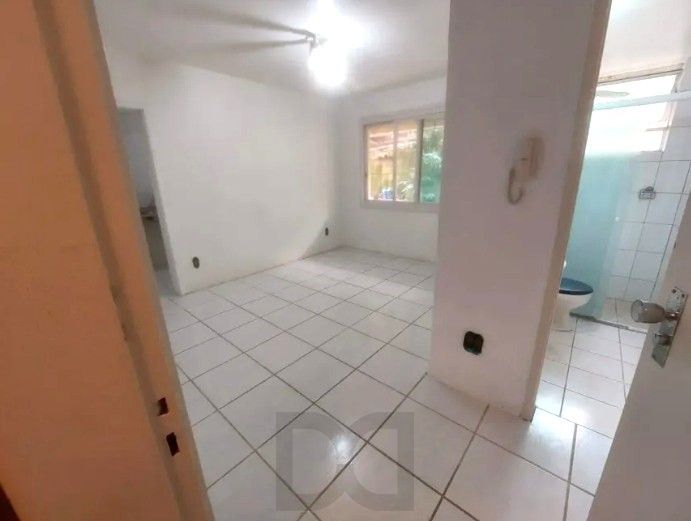 Apartamento térreo no Menino Deus de 1 dormitório com pátio DESOCUPADO — foto 3