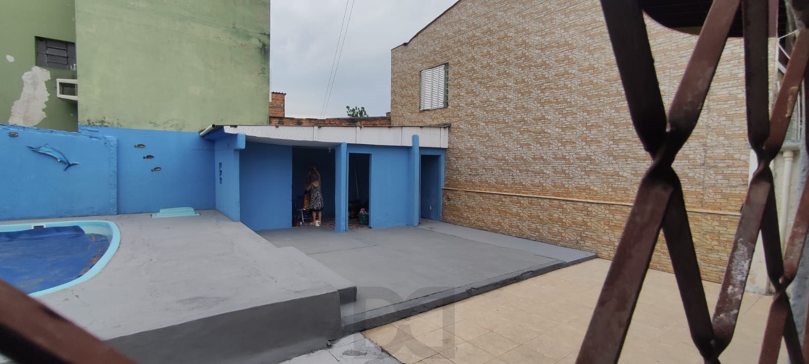 Casa no Sarandi de 2 dormitórios e pátio com piscina — foto 20