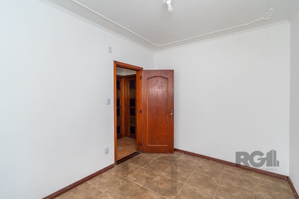 Casa no Jardim Itu com 6 dormitórios e 2 vagas e piscina — foto 21