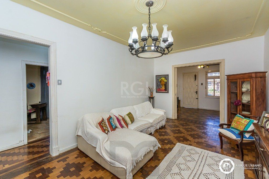 Casa para Venda de 3 dormitórios, no bairro Petrópolis — foto 3