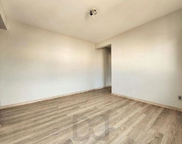 Apartamento no bairro Petrópolis de 2 dormitórios e vaga — foto 4
