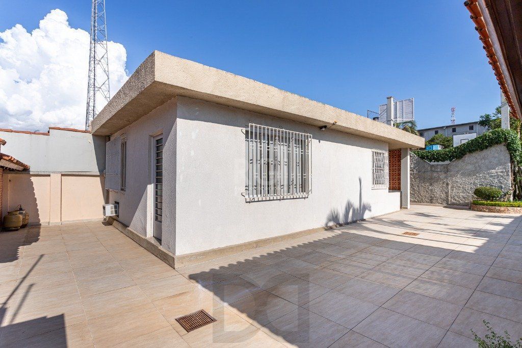 Casa sobrado no Partenon de 3 dormitórios e amplo pátio — foto 61