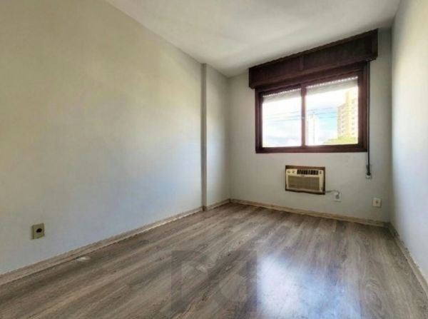 Apartamento no bairro Petrópolis de 2 dormitórios e vaga — foto 10