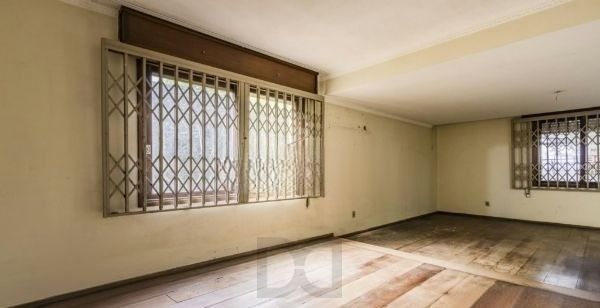 Casa sobrado no bairro Auxiliadora de 5 dormitórios e 4 vagas — foto 9