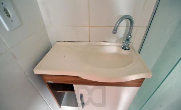 2 DORMITÓRIOS C/ VISTA PANORÂMICA E SUITE,DESOCUPADO, REFORMADO E SEMI MOBILIADO, C/VAGA COBERTA NO PORTO TERESÓPOLIS — foto 19
