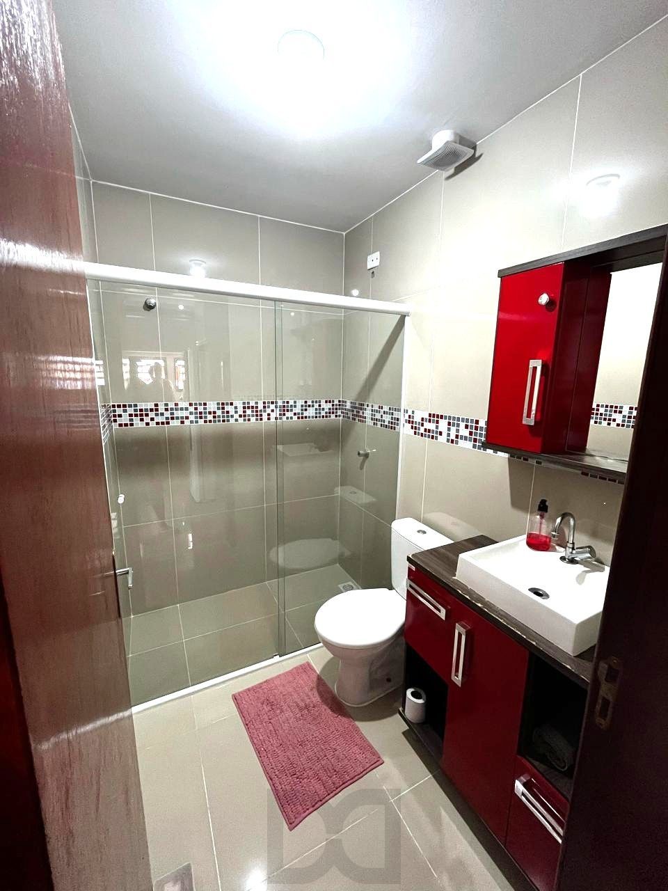 Casa térrea de 3 dormitórios e amplo pátio — foto 10