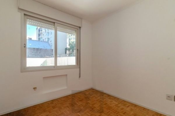 Apartamento no bairro Floresta de 1 dormitório DESOCUPADO — foto 8