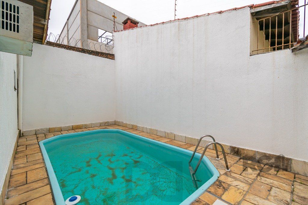 Casa no Jardim Itu com 6 dormitórios e 2 vagas e piscina — foto 72