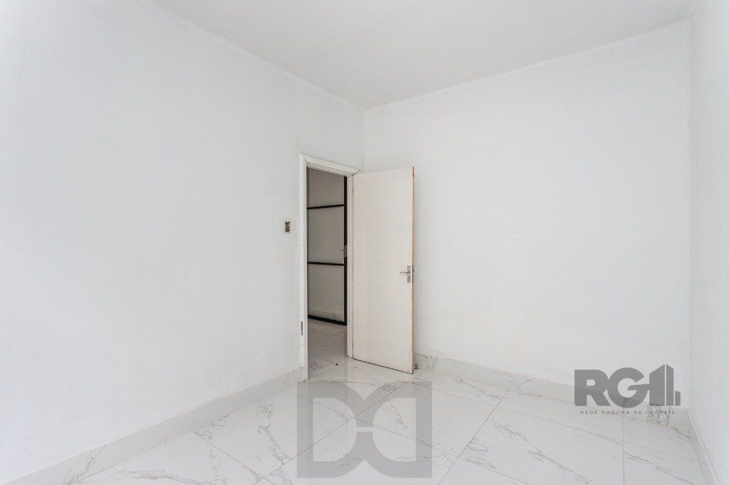 Casa Espaçosa de 3 Dormitórios à Venda no Bairro Moinhos De Vento! — foto 25