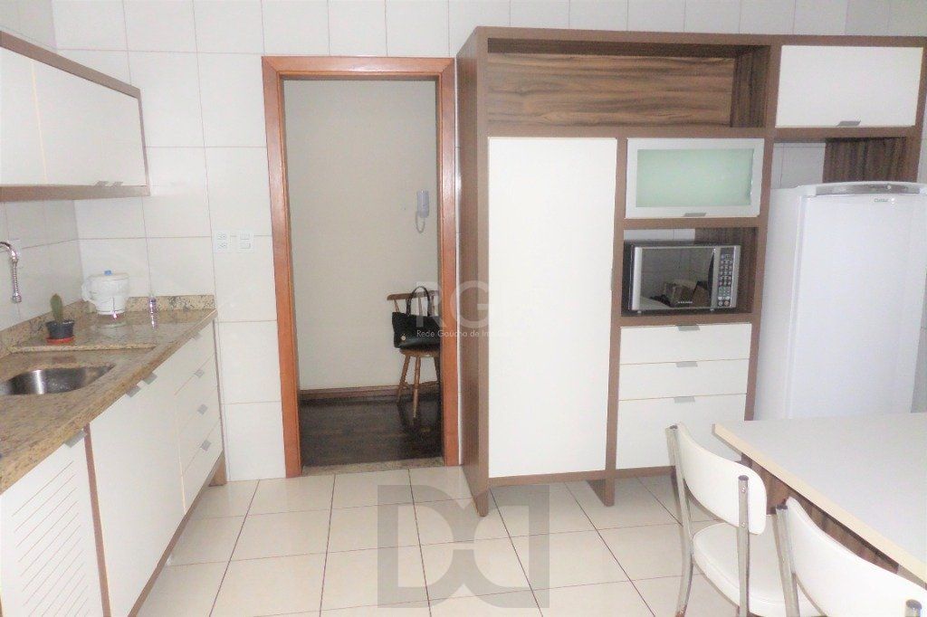 Apartamento 3 dormitórios Menino Deus Reformado e Desocupado — foto 20