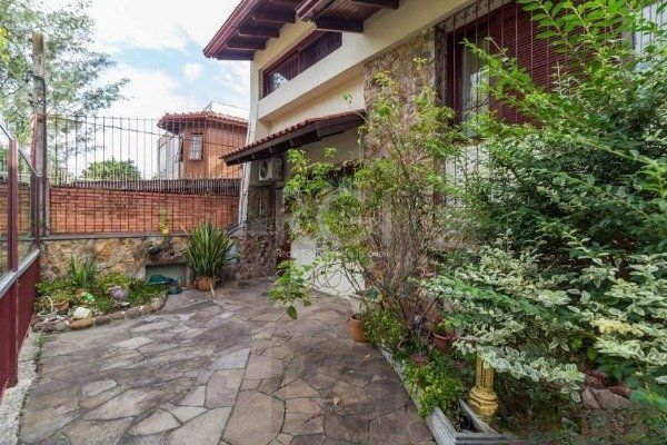 Casa para Venda de 3 dormitórios 6 vagas no bairro Chácara das Pedras — foto 39