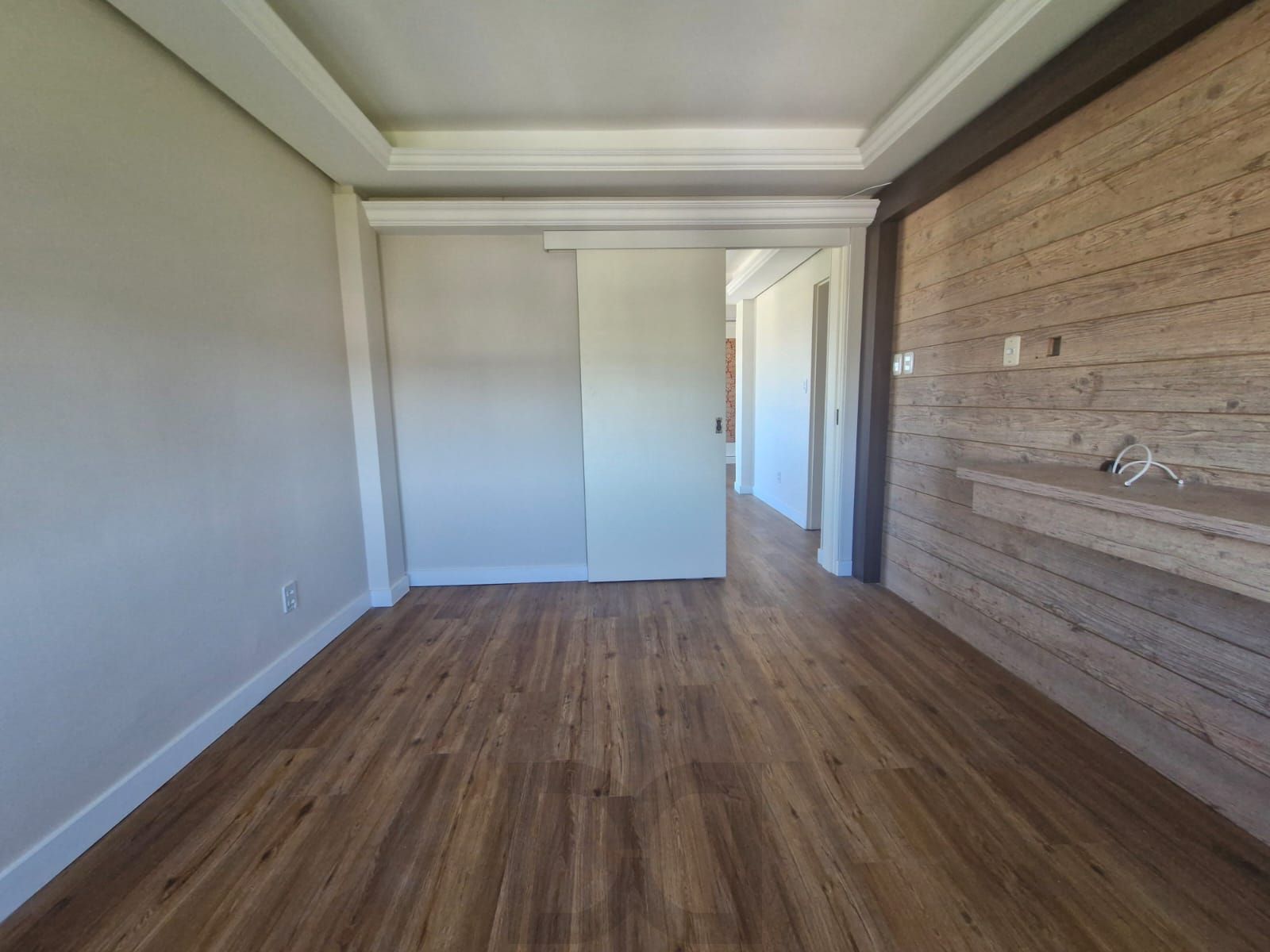 Apartamento no bairro Cristal de 2 dormitórios e vaga DESOCUPADO — foto 4