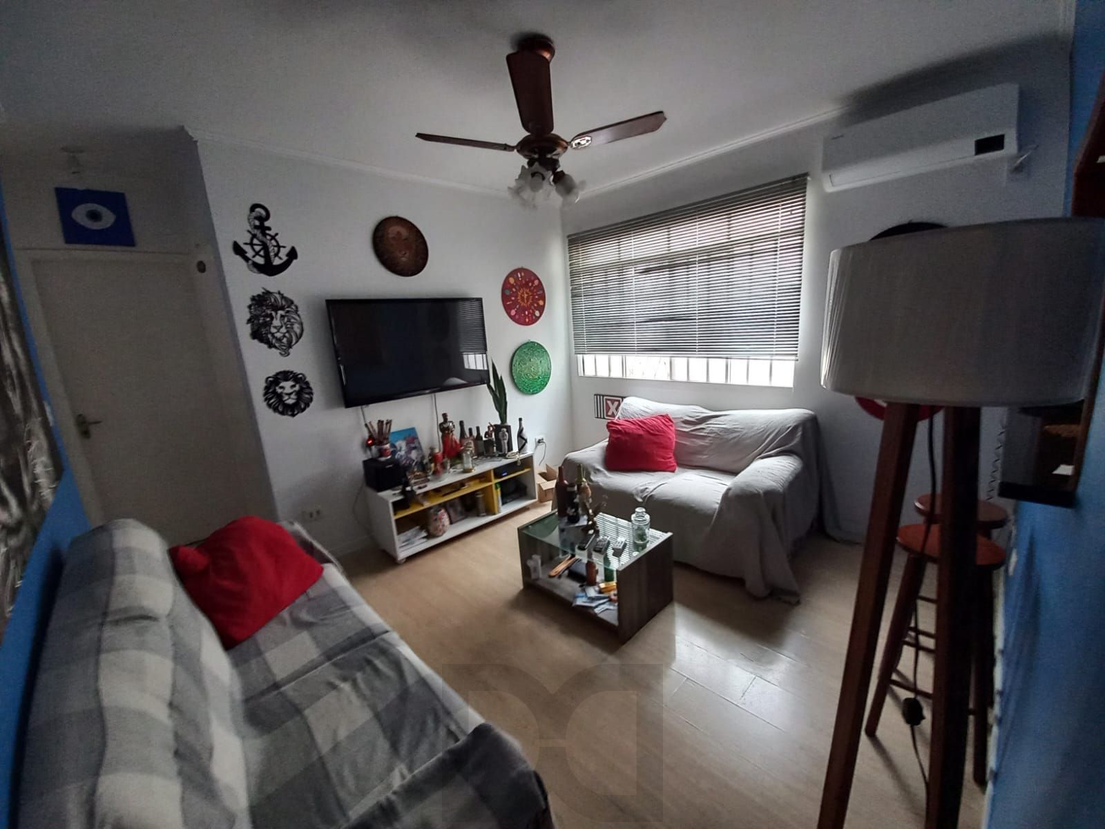 EXCELENTE APARTAMENTO TÉRREO DE 2 DORMITÓRIOS, SEMIMOBILIADO, À VENDA NO BAIRRO MENINO DEUS, PORTO ALEGRE. — foto 3