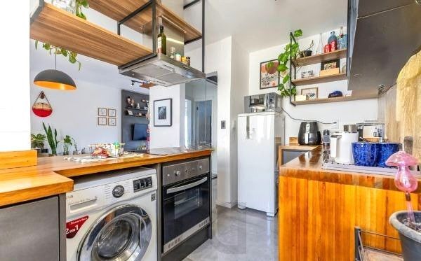 Apartamento na Cidade Baixa de 1 dormitório e dependência REFORMADO — foto 10