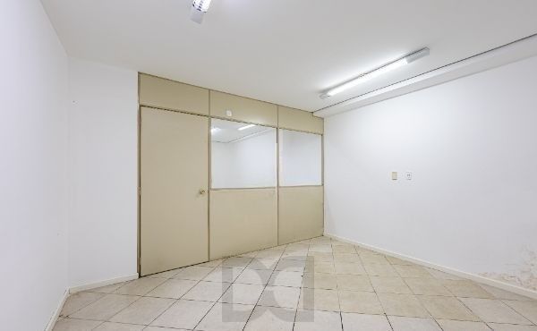 Prédio comercial com loja no bairro Rio Branco com 237m² — foto 14
