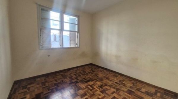 Apartamento no bairro Medianeira de 3 dormitórios DESOCUPADO — foto 15